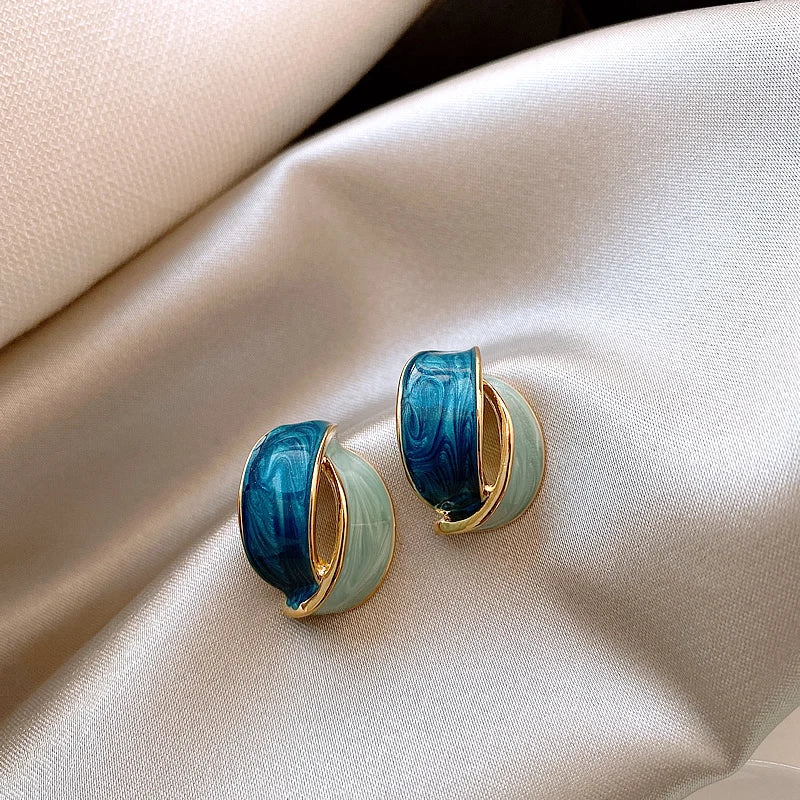 Sculpted Arc Studs