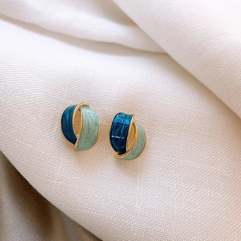Sculpted Arc Studs